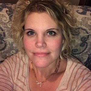 Meet your Posher, Kimberly e